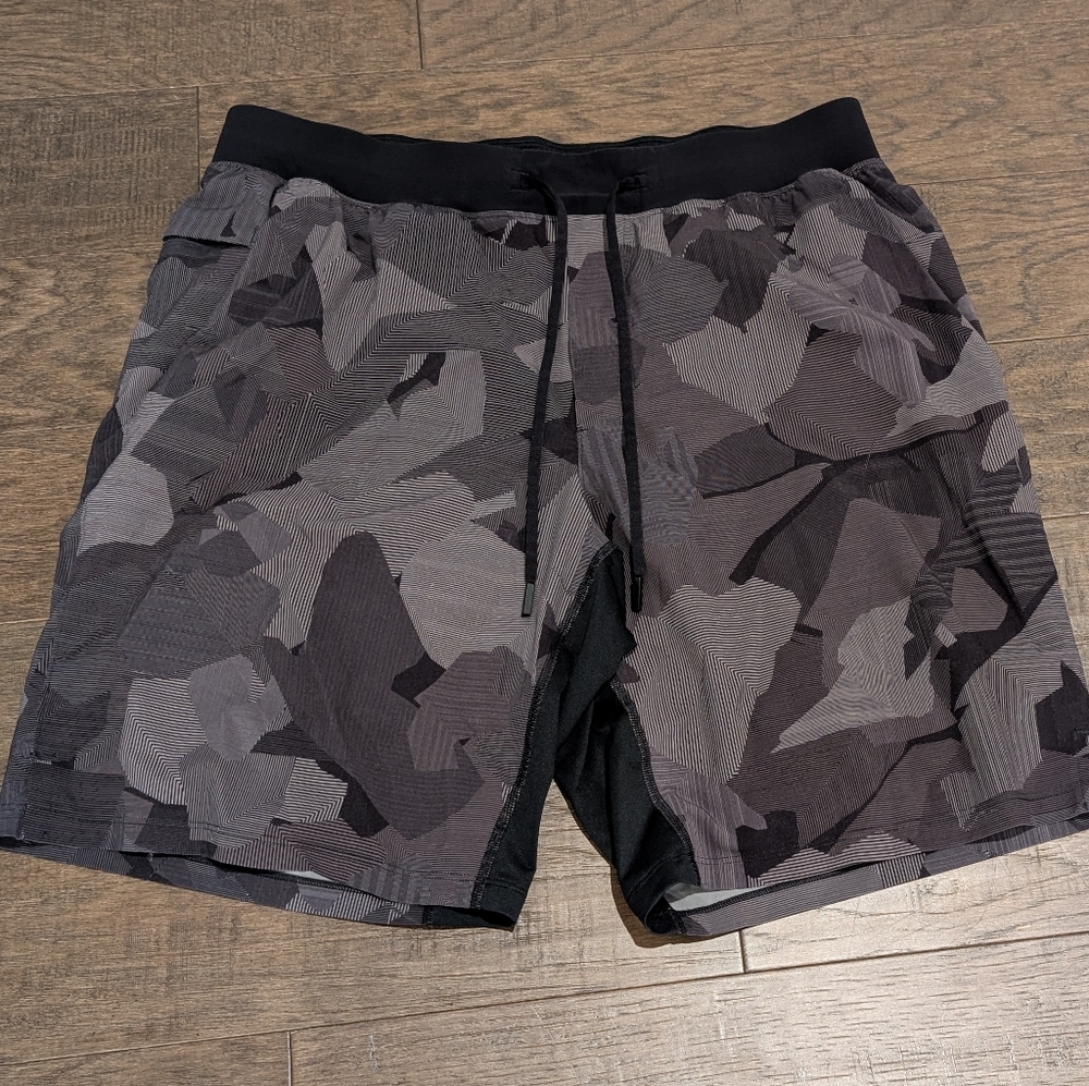 Lululemon Men's XL T.H.E. (Train Hot Everyday) Short 9" Linerless version.
